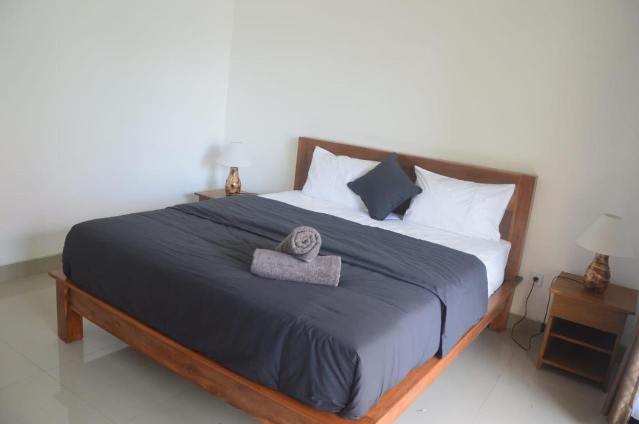 Wiryaroja Guest House Canggu Екстериор снимка